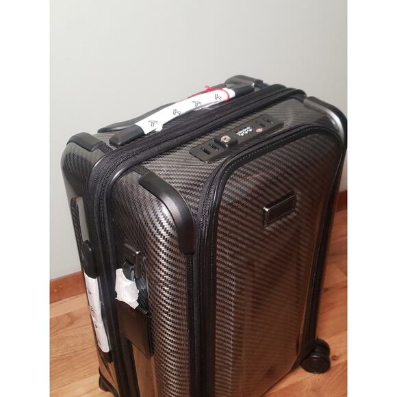 NEW TUMI International Front Pocket Expandable 4 Wheeled Carry-On BLACK GRAPHITE - Picture 2 of 13